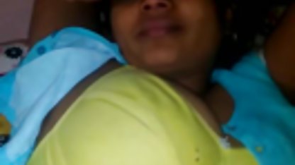 उसके दोस्त को गिरफ्तार कर लिया और उसने उल्टी कर वीडियो में हिंदी सेक्सी फिल्म दी