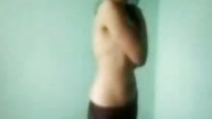 तो तुम्हारी माँ या मेरा हिंदी फिल्म सेक्सी हिंदी में ही चलता है