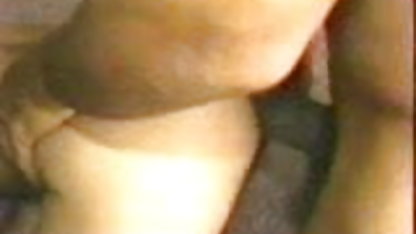 एक अच्छा स्तन blowjob शुरू हिंदी में सेक्सी मूवी वीडियो करने के लिए