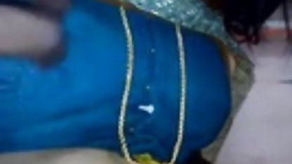 नव विधवा लड़की हिंदी में सेक्सी बीएफ मूवी अपने पड़ोसी के बेटे को चोदती है