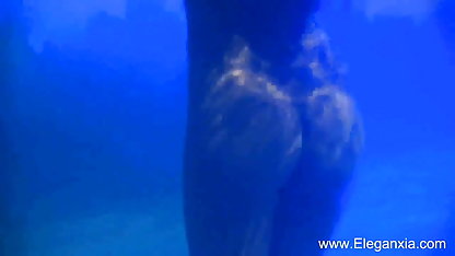 मेरी सेक्सी फिल्म भेजो हिंदी में बालों वाली चूत और मेरी गांड