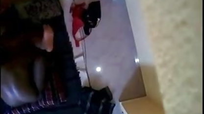 मेरे सौतेले पिता मेरे अंदर के हिंदी में सेक्सी फिल्म जानवर को देखते हैं