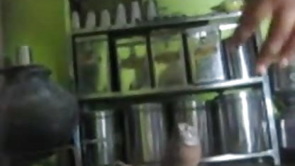 इसे अपने मुंह से बाहर निकाले बिना चलाएं सेक्सी फिल्में बीएफ हिंदी में