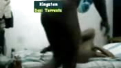 18 साल वीडियो फिल्म सेक्सी हिंदी में की छात्रा, वह उसे घर पर चोदता है