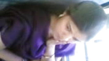 अपनी बहन को तब हिंदी में सेक्सी फिल्म दिखाओ तक परेशान करता है जब तक वह स्वीकार नहीं कर लेती