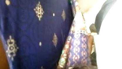 जहां देखो वहीं देखभाल सेक्सी फिल्म बताओ हिंदी में