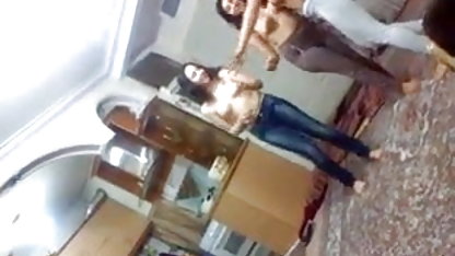 दर्पण सेक्सी पिक्चर वीडियो में दिखाएं में राक्षस