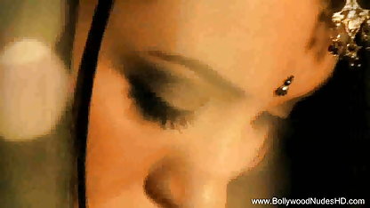 कुछ गांड के साथ सेक्सी फिल्म बताओ हिंदी में मेरी गांड