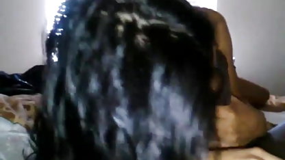 बेवफा पति ने अपनी हिंदी में ब्लू पिक्चर सेक्सी पत्नी को पकड़ा