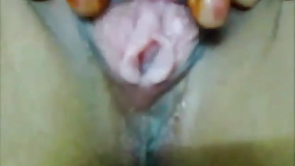 वह अपने दोस्त की प्रेमिका हिंदी में फिल्म वीडियो सेक्सी के अंदर भागता है