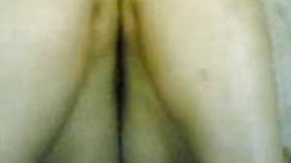 स्लिंकी स्लट के मद्रासी में सेक्सी पिक्चर कारण जर्मनी में उपद्रव होता है