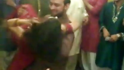 शेव हिंदी सेक्सी फिल्म हिंदी में किया हुआ गोला