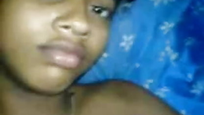 एक मूवी सेक्सी फिल्म वीडियो में लैटिना किशोर को दो मुर्गा