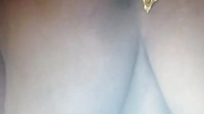 पैसे के लिए बिकने वाली सेक्सी ब्लू फिल्म चाहिए हिंदी में फूहड़ का चेहरा