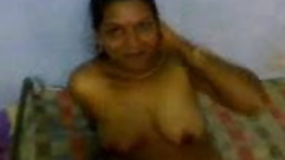 फैलो अपने सहपाठियों हिंदी में सेक्सी फुल मूवी के प्यार को अर्जित करता है