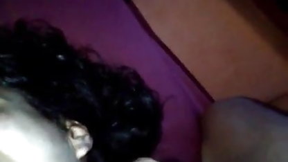 उसका भाई उसे उत्तेजित करता सेक्सी फिल्म भेजो वीडियो में है और पढ़ाई बंद कर देता है