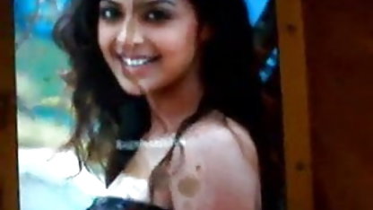 वह पोर्न कास्टिंग के लिए अपनी बहन को सेक्सी फिल्म पिक्चर वीडियो में चोदता है