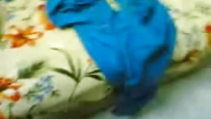 खोजकर्ता उनके अनुभवों को सेक्सी हिंदी मूवी में याद कर रहे हैं