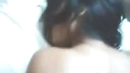 उसने गोली चलाने के लिए पुलिस वाला होने का नाटक किया सेक्सी फिल्म पिक्चर वीडियो में