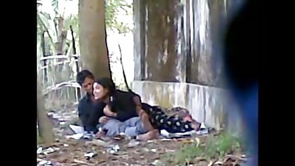 समुद्र वीडियो में सेक्सी पिक्चर वीडियो में तट पर एक त्वरित पाउडर