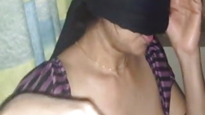 मेरा पहला योगदान, मेरे स्तन और सेक्सी फिल्म हिंदी में सेक्सी फिल्म हिंदी में चूत की तस्वीरें