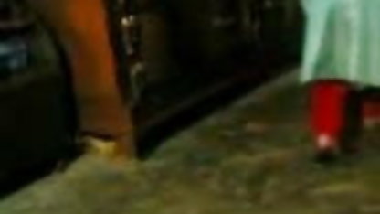 एक लक्जरी कमरे में प्लैटिनम गोरा सेक्सी पिक्चर पिक्चर हिंदी में