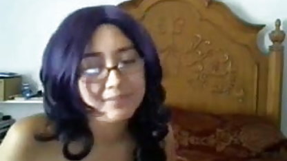 अपने सोने के कपड़ों के साथ, कभी-कभी मैं नग्न होकर सेक्सी मूवी फिल्म हिंदी में सोता हूँ