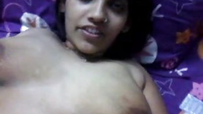 उन स्तन सेक्सी मूवी फिल्म हिंदी में को रखें जो एक खजाना हैं