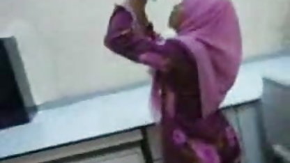 18 सेक्सी फिल्म हिंदी में मूवी के साथ आग से खेलना