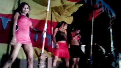 एक बंद कैमरा सेक्सी फिल्म हिंदी में वीडियो फिल्म सर्किट स्थापित करता है