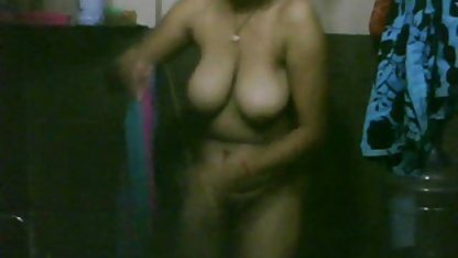 एक पिक्चर हिंदी में सेक्सी माँ के साथ सेक्स