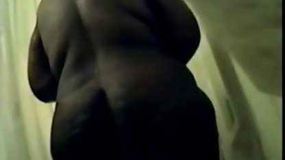 एक होटल में डोरमैट को सेक्सी वीडियो हिंदी में मूवी छूते हुए