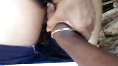 टैक्सी ड्राइवर ब्वॉयफ्रेंड के साथ एक प्लम्प के अंदर भागता है सेक्सी मूवी हिंदी में