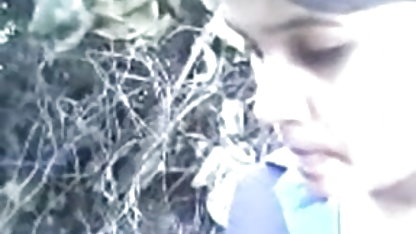 अच्छे स्तन और एक आदर्श गधे के साथ सेक्सी सेक्सी फिल्म हिंदी में