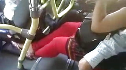 बालों वाली चूत पिकाचु हॉलीवुड सेक्सी पिक्चर हिंदी में पैर खोल देती है