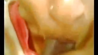 वह मूवी सेक्सी हिंदी में वीडियो अपनी जुड़वां बहन द्वारा हस्तमैथुन करता है