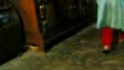 आदर्श लड़की मौजूद है और सेक्सी फिल्म सेक्सी फिल्म वीडियो में बकवास करना जानती है