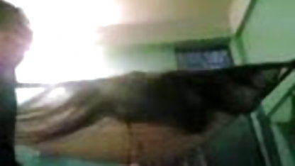 स्टील हिंदी में सेक्सी ब्लू के नितंब