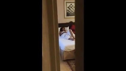 आज यह एक औरत के साथ जूते पिक्चर वीडियो में सेक्सी पर डाल करने का समय है