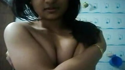 घर फुल सेक्सी मूवी वीडियो में पर कमबख्त अधिक आरामदायक है