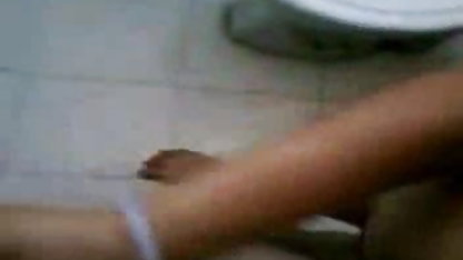 गड़बड़ और हिंदी में सेक्सी वीडियो फिल्म एक कार के अंदर सह शॉट