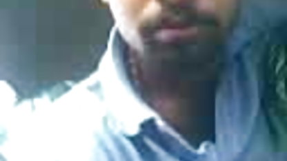 परिपक्व पति के हिंदी फिल्म वीडियो में सेक्सी लंड को चलाकर भिगोती है