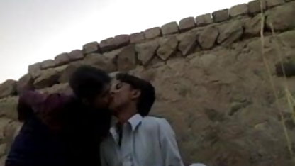 सार्वजनिक रूप से बिल्ली सेक्सी मूवी दिखाओ हिंदी में और गधे के साथ बेरहमी से गड़बड़