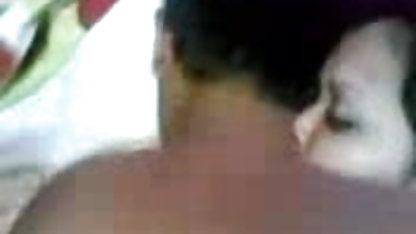 उन्होंने एक आधिकारिक कार के बीएफ हिंदी में सेक्सी फिल्म बाहर और अंदर चुदाई की