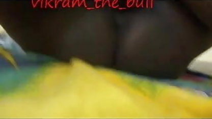 वह सेक्सी पिक्चर ब्लू वीडियो में इसे बाथरूम में रिकॉर्ड करता है