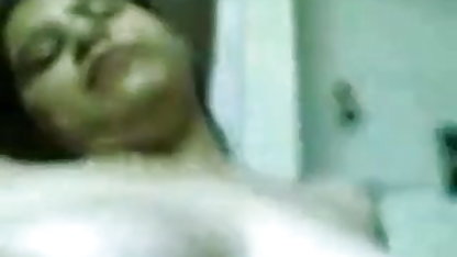 busty वह उबाऊ दोपहर बीएफ सेक्सी फिल्म हिंदी में खर्च करता है