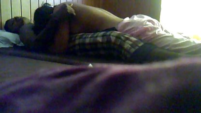 एक हिंदी पिक्चर में सेक्सी उपहार का आकर्षण