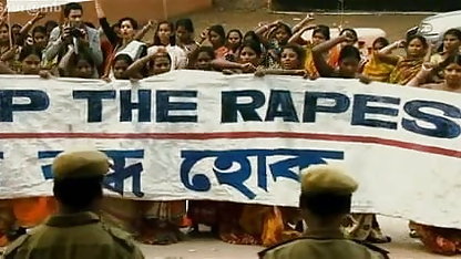 वह कोलम्बियाई है और हिंदी में सेक्सी फिल्म वीडियो में उसे अपने पैर फैलाने का शौक है