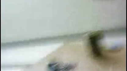 मैं एक बहुत गर्म छोटी वेश्या सेक्सी हिंदी मूवी वीडियो में हूँ