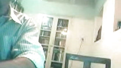 Milf बाथटब में अपने पति का इंतजार वीडियो में सेक्सी पिक्चर वीडियो में करती है